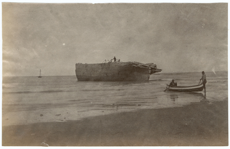 Épave du H.B. goélette Cam Owen vu près de Sandy Head, Baie d'Hudson